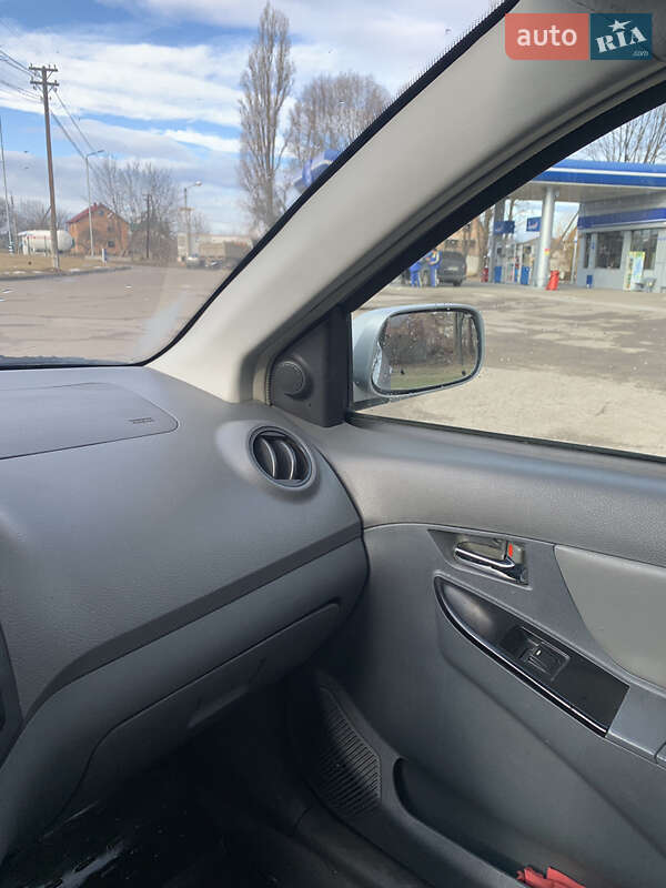 Хетчбек Geely MK-2 2010 в Чернівцях