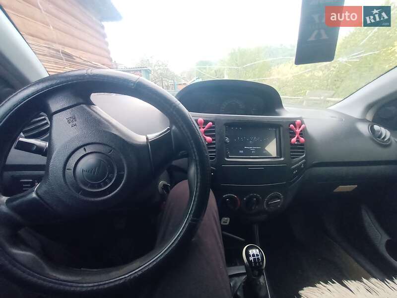 Седан Geely MK-2 2012 в Солотвине