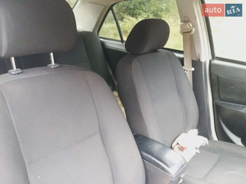 Седан Geely MK-2 2012 в Солотвине