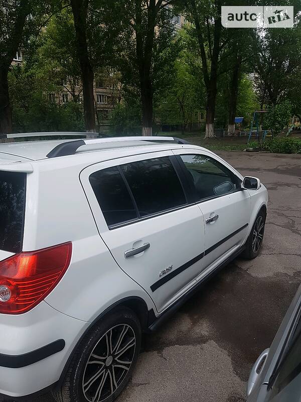 Хэтчбек Geely MK Cross 2013 в Кривом Роге фото 3 Хэтчбек Geely MK Cross 2013 в Кривом Роге