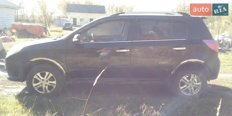 Geely MK Cross 2012