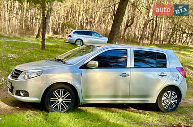 Хэтчбек Geely MK Cross 2010 в 