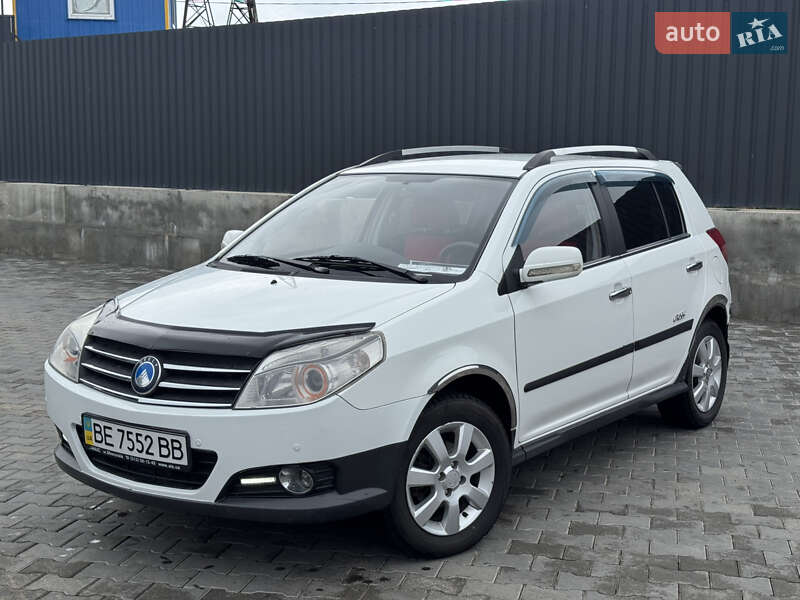Geely MK Cross 2012
