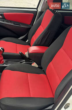 Хэтчбек Geely MK Cross 2012 в 