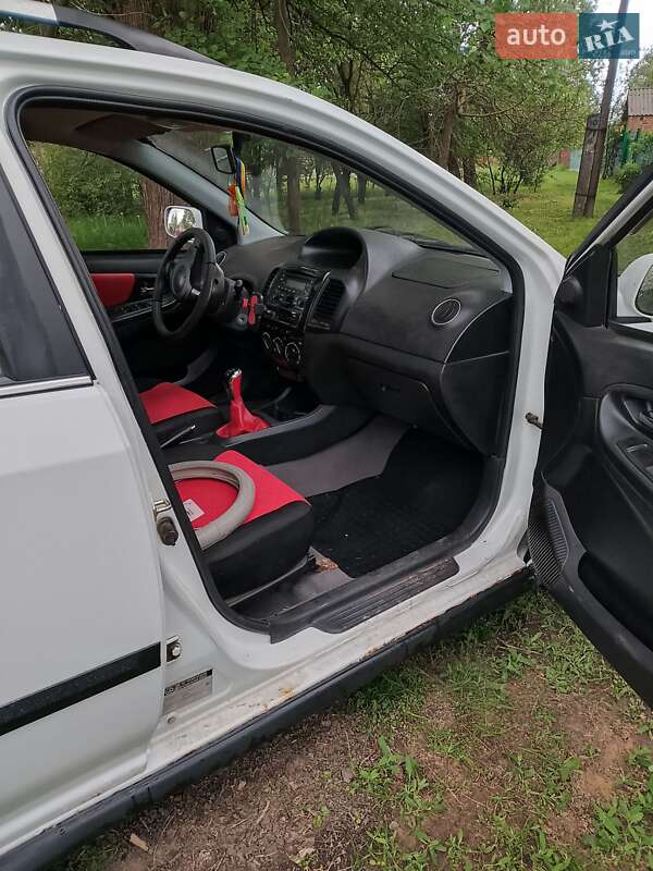 Хэтчбек Geely MK Cross 2014 в Ромнах