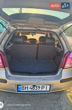 Хэтчбек Geely MK Cross 2012 в 