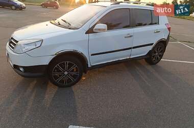 Хэтчбек Geely MK Cross 2012 в 
