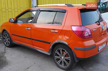 Хэтчбек Geely MK Cross 2013 в 