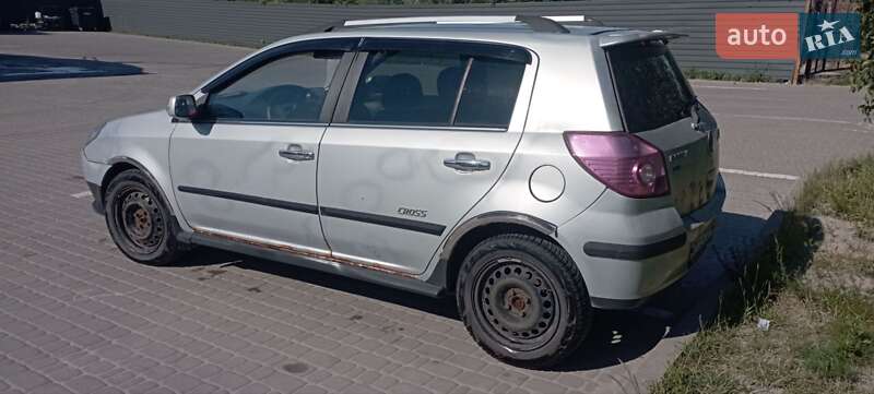 Хэтчбек Geely MK Cross 2013 в Ирпене