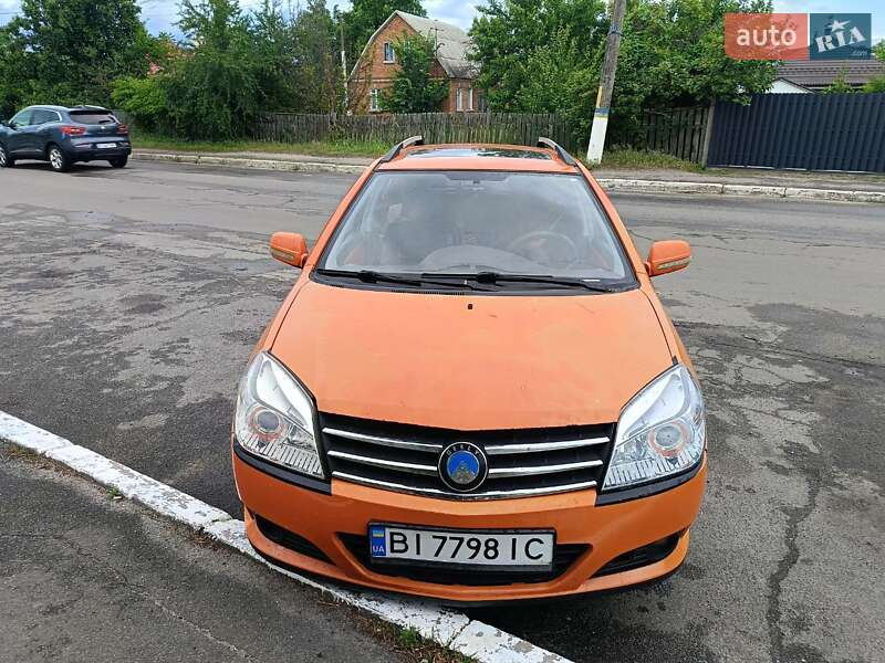 Хетчбек Geely MK Cross 2012 в 