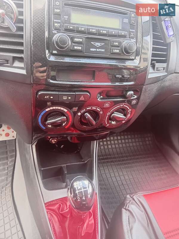 Хэтчбек Geely MK Cross 2012 в Черновцах