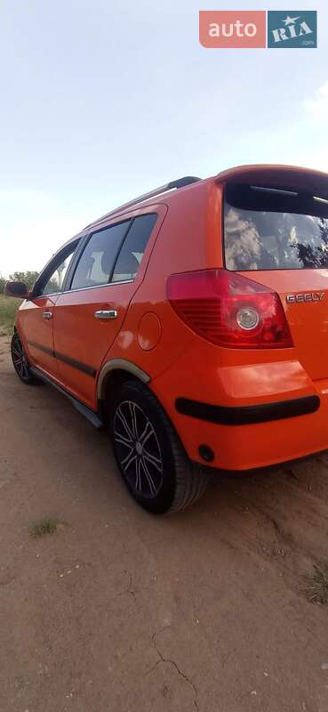 Хэтчбек Geely MK Cross 2013 в Южноукраинске