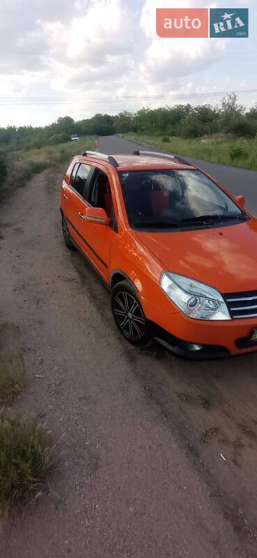 Хэтчбек Geely MK Cross 2013 в Южноукраинске