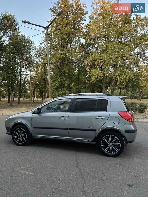 Хэтчбек Geely MK Cross 2013 в Кривом Роге