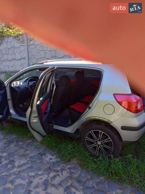 Хэтчбек Geely MK Cross 2014 в Ровно фото 6 Хэтчбек Geely MK Cross 2014 в Ровно