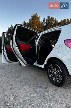 Хетчбек Geely MK Cross 2013 в 