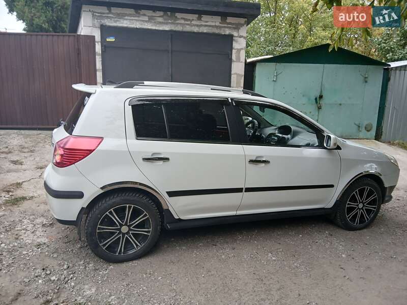 Хэтчбек Geely MK Cross 2014 в Запорожье