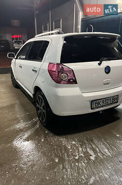 Хетчбек Geely MK Cross 2013 в 