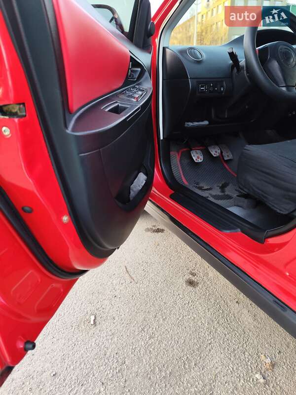 Хэтчбек Geely MK Cross 2013 в Днепре фото 6 Хэтчбек Geely MK Cross 2013 в Днепре