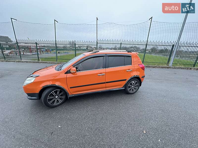 Хетчбек Geely MK Cross 2014 в Києві фото 9 Хетчбек Geely MK Cross 2014 в Києві