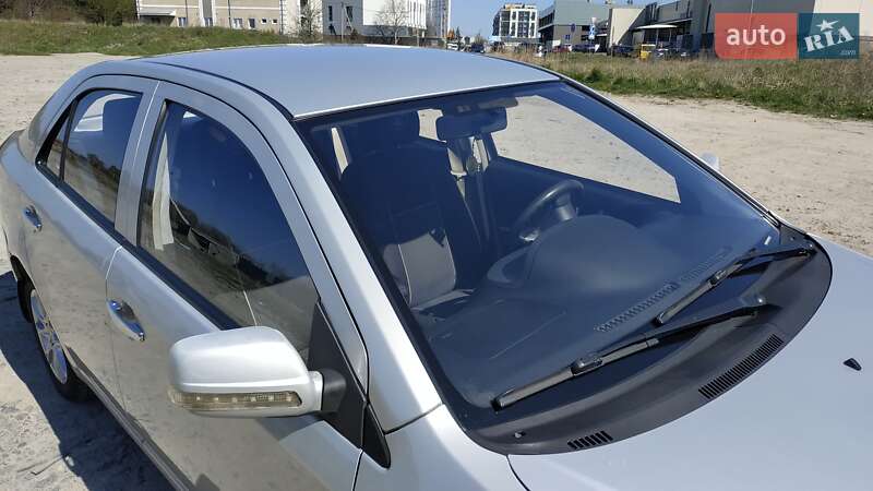 Седан Geely MK 2012 в Львові