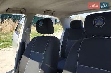 Седан Geely MK 2012 в 