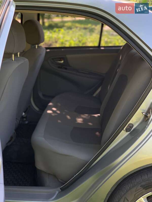 Седан Geely MK 2012 в Валках