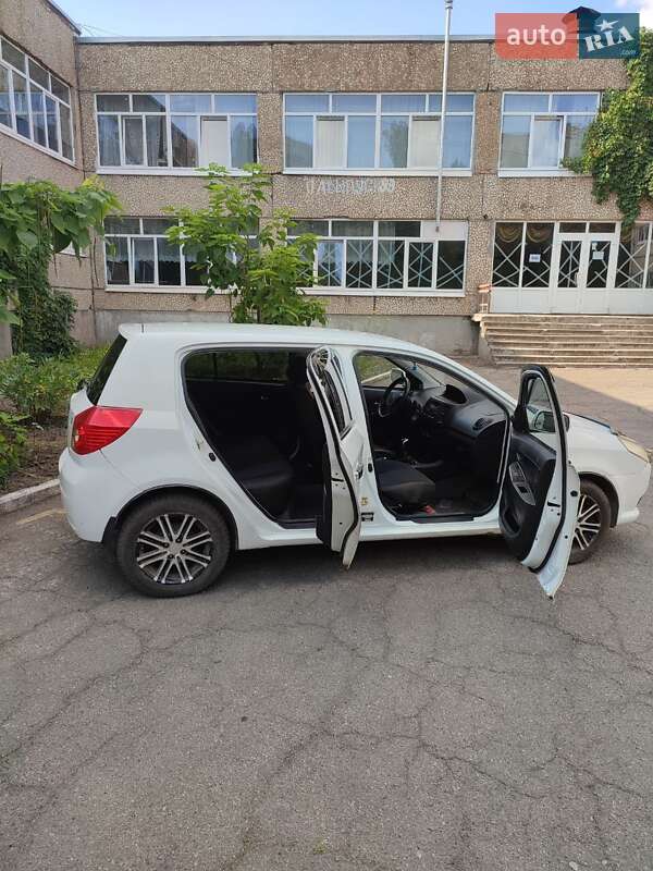 Седан Geely MK 2012 в Кривом Роге