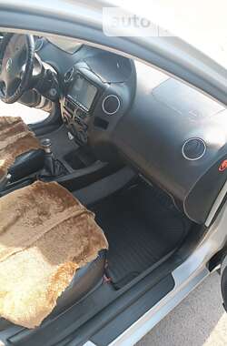 Седан Geely MK 2011 в 