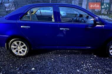 Седан Geely MK 2010 в Вараші