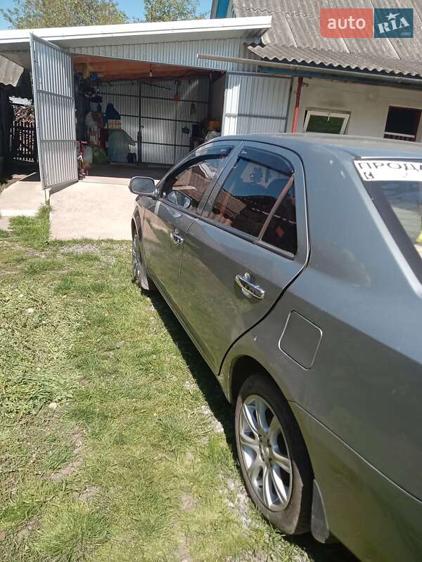 Седан Geely MK 2008 в Бучаче