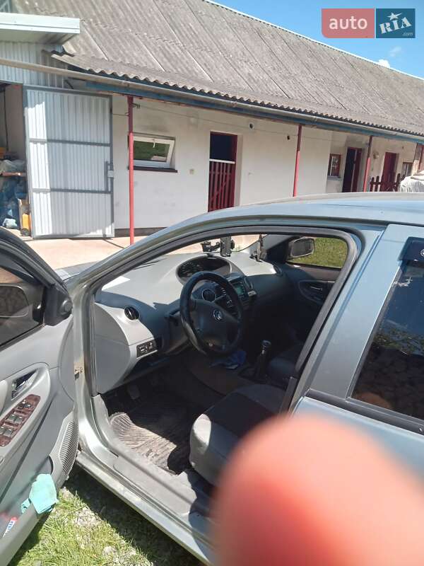 Седан Geely MK 2008 в Бучаче