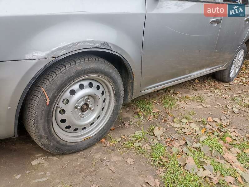 Седан Geely MK 2010 в Деражне