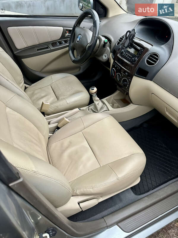 Geely MK 2010