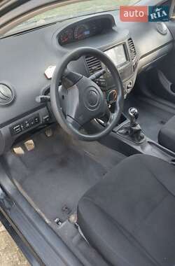 Седан Geely MK 2012 в 