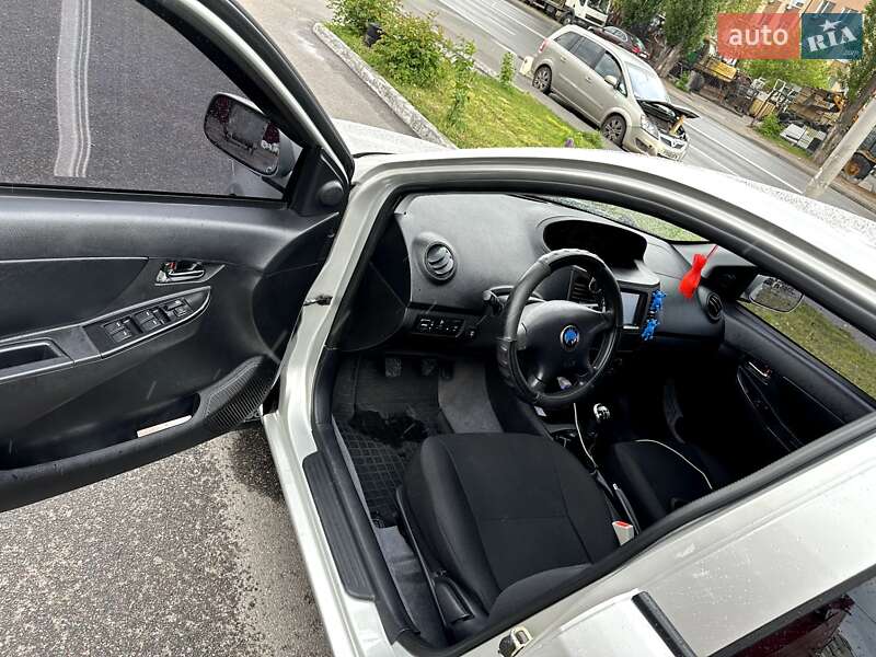 Седан Geely MK 2014 в Вышгороде