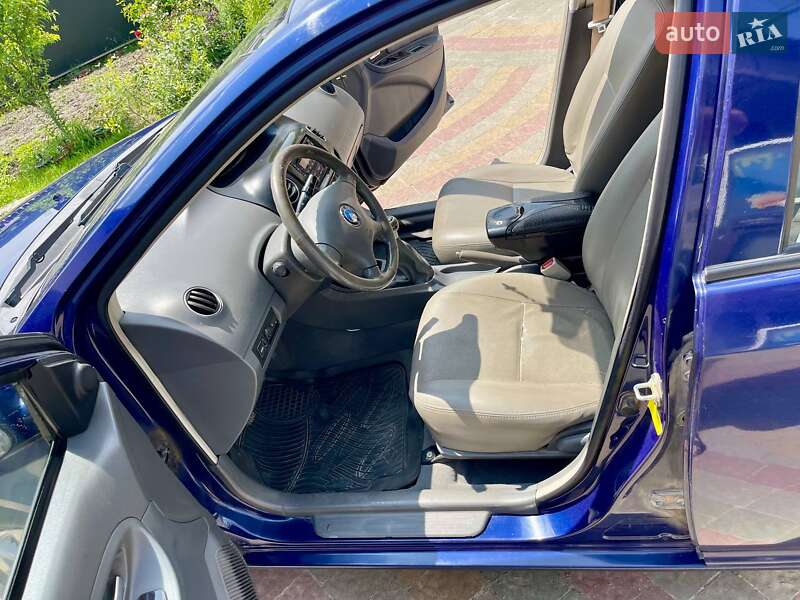 Седан Geely MK 2010 в Львове