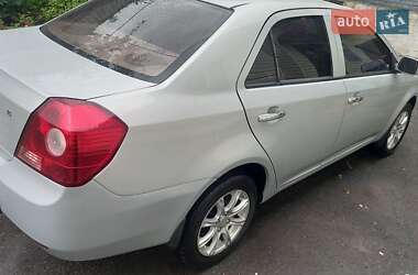 Седан Geely MK 2012 в 