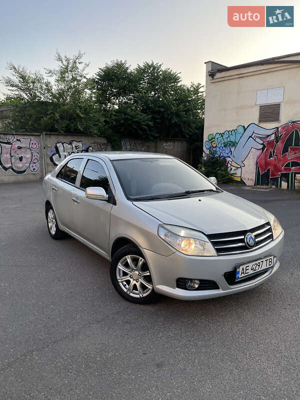 Седан Geely MK 2012 в 