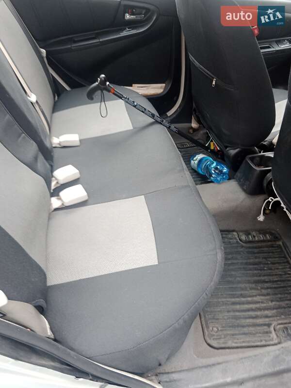 Седан Geely MK 2011 в Стрию