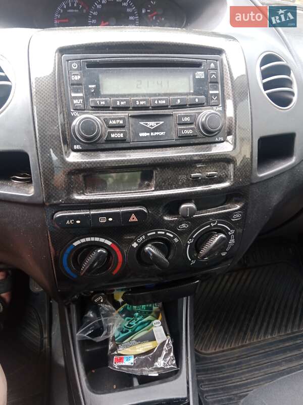 Седан Geely MK 2011 в Стрию