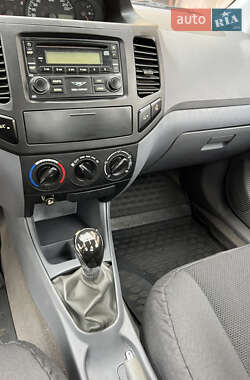 Седан Geely MK 2012 в 