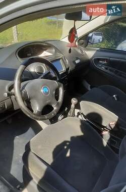 Седан Geely MK 2011 в 