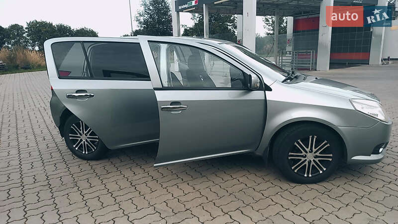 Седан Geely MK 2011 в Стрию
