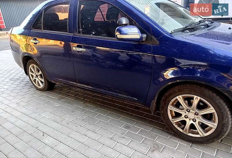 Седан Geely MK 2008 в Вільшанці