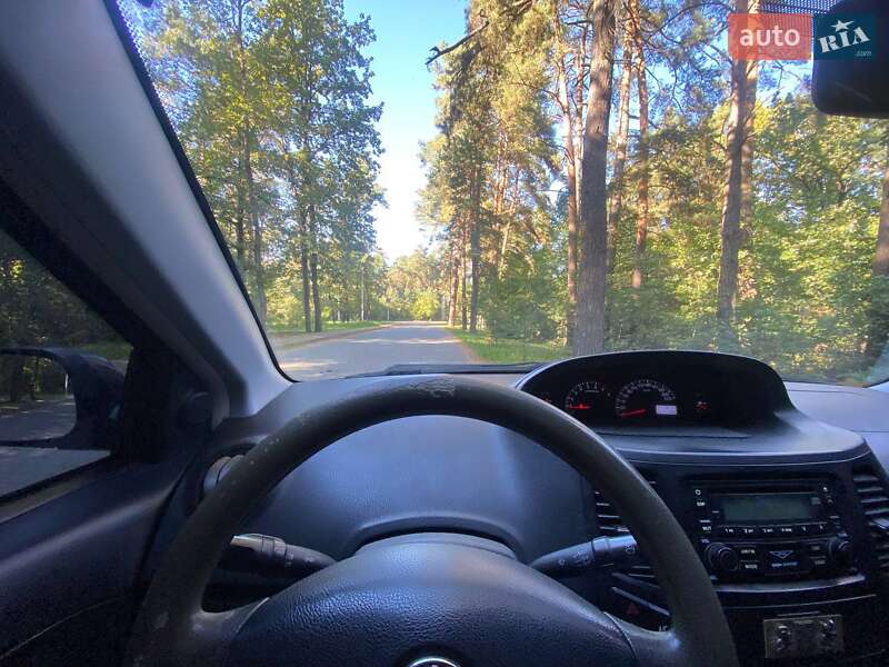 Седан Geely MK 2013 в Львові