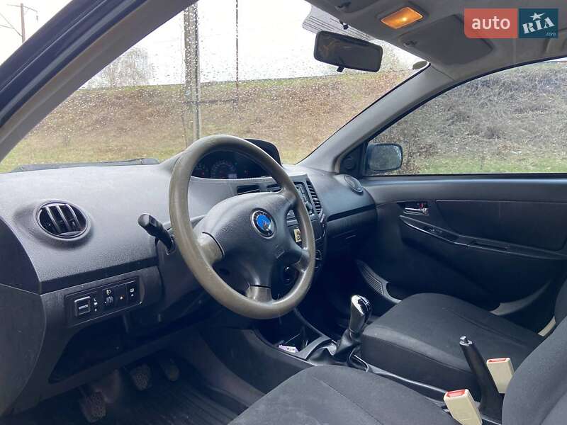 Седан Geely MK 2013 в Львові