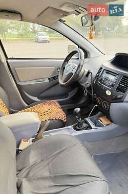 Седан Geely MK 2012 в 