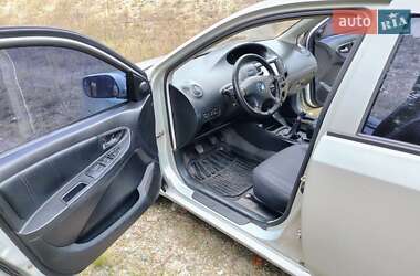 Седан Geely MK 2012 в 