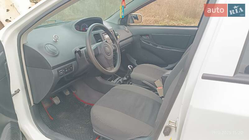 Седан Geely MK 2012 в Синельниковому